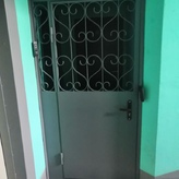решетчатая дверь в тамбур